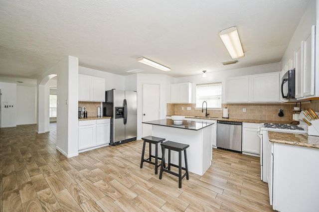 2534 Halstead Drive, Spring, TX 77386