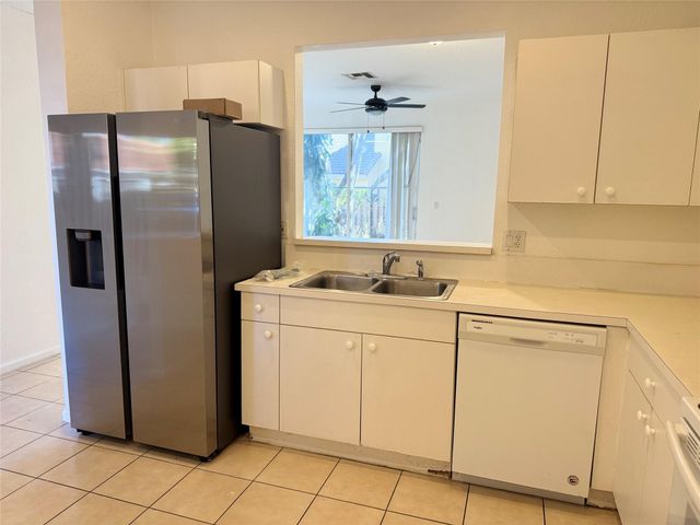 9064 NW 54th St 9064, Sunrise, FL 33351