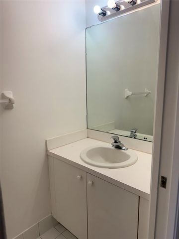 9064 NW 54th St 9064, Sunrise, FL 33351