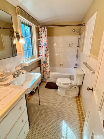 10306 Browning Road, Evansville, IN 47725