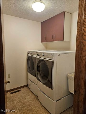 496 Helena Drive, Tallmadge, OH 44278