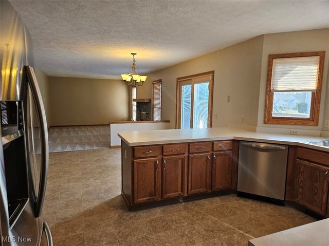 496 Helena Drive, Tallmadge, OH 44278