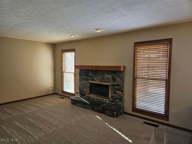 496 Helena Drive, Tallmadge, OH 44278