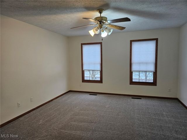 496 Helena Drive, Tallmadge, OH 44278