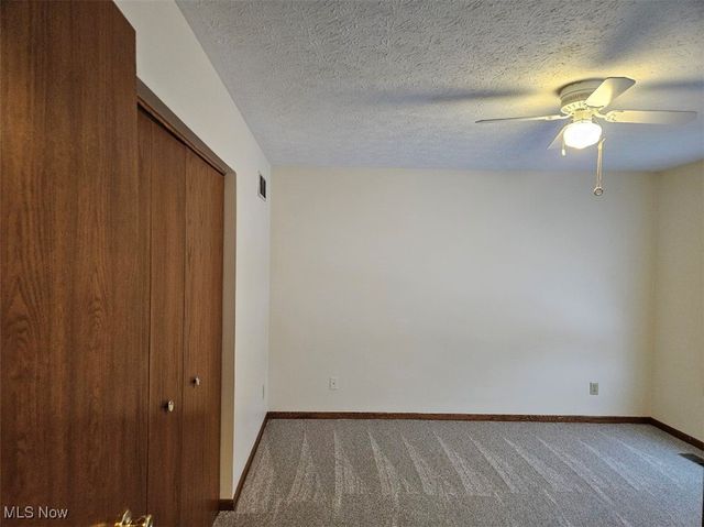 496 Helena Drive, Tallmadge, OH 44278