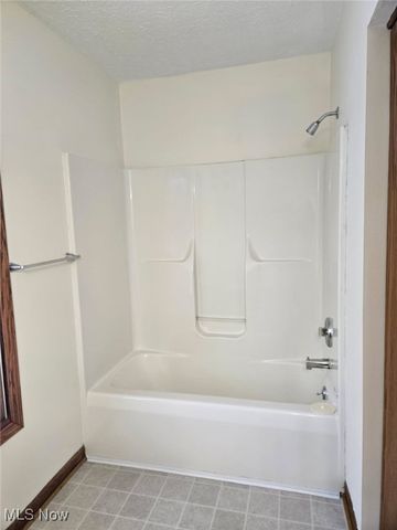 496 Helena Drive, Tallmadge, OH 44278