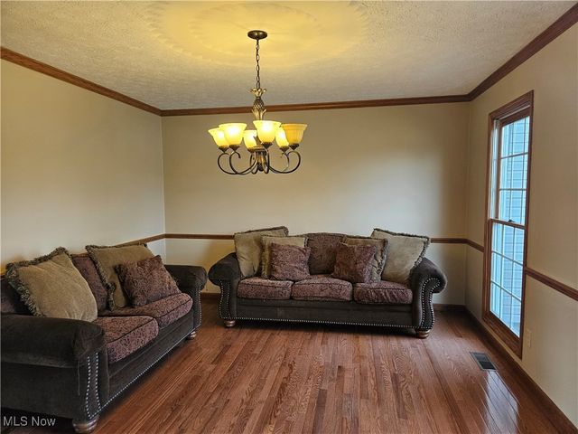 496 Helena Drive, Tallmadge, OH 44278