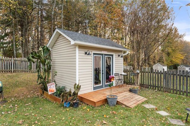 824 Gehring Drive, Kernersville, NC 27284