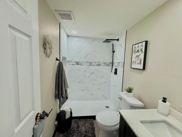 5239 N 63rd STREET, Milwaukee, WI 53218