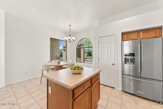 9823 E GREENWAY Street, Mesa, AZ 85207