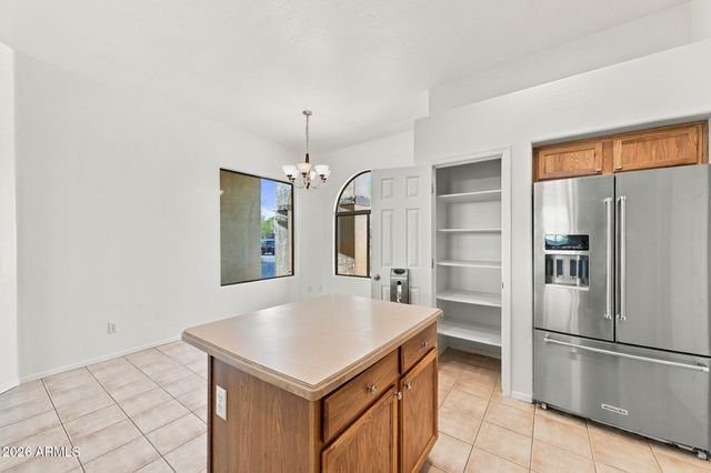 9823 E GREENWAY Street, Mesa, AZ 85207