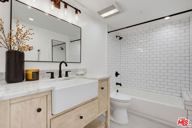 821 Bay Street C6, Santa Monica, CA 90405