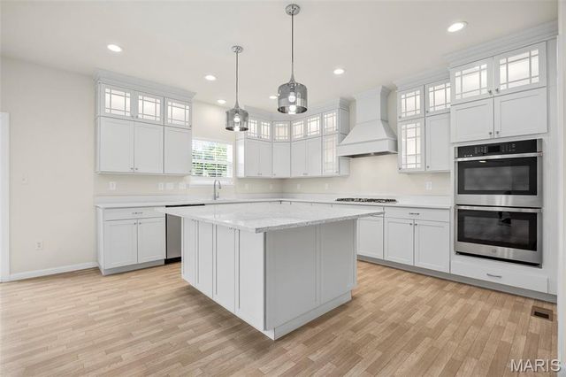 1024 Miremont Drive, St Louis, MO 63011