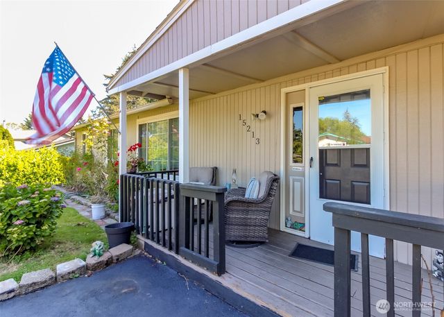 15213 12th Avenue E, Tacoma, WA 98445