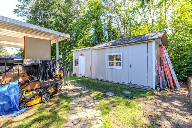 15213 12th Avenue E, Tacoma, WA 98445