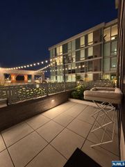 1525 Harbor Boulevard 4233, Weehawken, NJ 07086