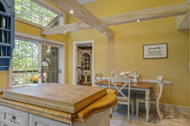 13 Tracey Court, Troy, NY 12180