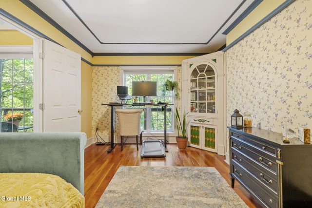 13 Tracey Court, Troy, NY 12180