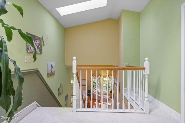 13 Tracey Court, Troy, NY 12180