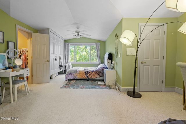 13 Tracey Court, Troy, NY 12180