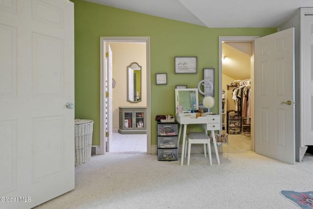 13 Tracey Court, Troy, NY 12180