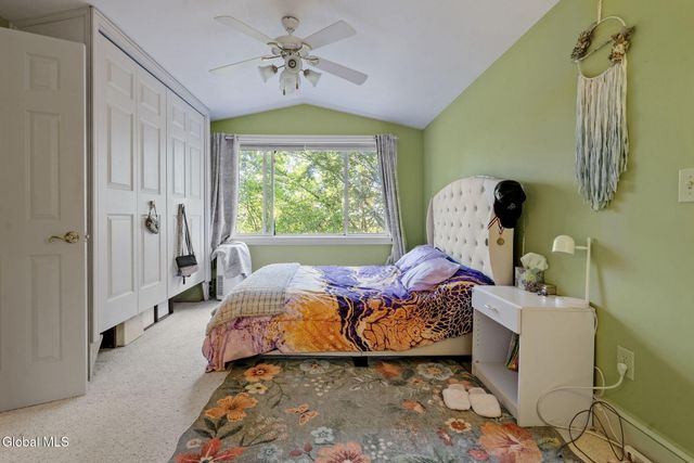 13 Tracey Court, Troy, NY 12180