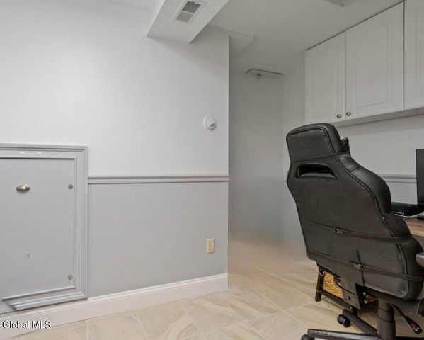 13 Tracey Court, Troy, NY 12180