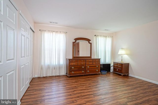 49 LAKEBRIDGE, Deptford, NJ 08096