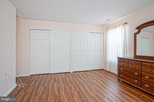 49 LAKEBRIDGE, Deptford, NJ 08096
