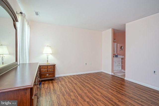 49 LAKEBRIDGE, Deptford, NJ 08096
