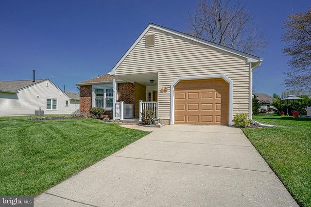 49 LAKEBRIDGE, Deptford, NJ 08096