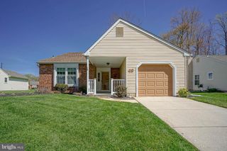49 LAKEBRIDGE, Deptford, NJ 08096