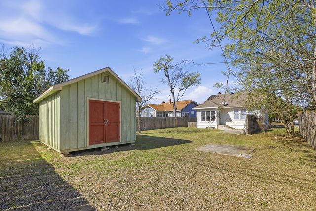 417 Elm St, Kerrville, TX 78028