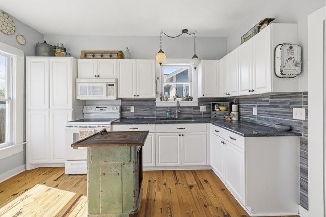 417 Elm St, Kerrville, TX 78028