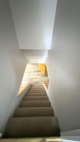 37 Huckleberry Lane, Marstons Mills, MA 02648