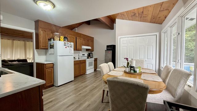 37 Huckleberry Lane, Marstons Mills, MA 02648