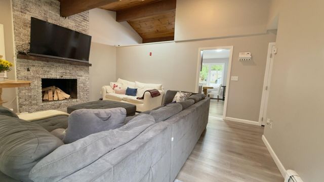 37 Huckleberry Lane, Marstons Mills, MA 02648