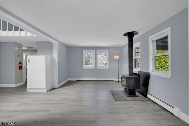 28 Oriole Rd, Jefferson Twp., NJ 07438