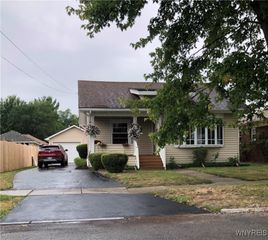 830 90th Street, Niagara Falls, NY 14304