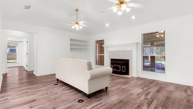 128 Ginger Drive, Pottsboro, TX 75076