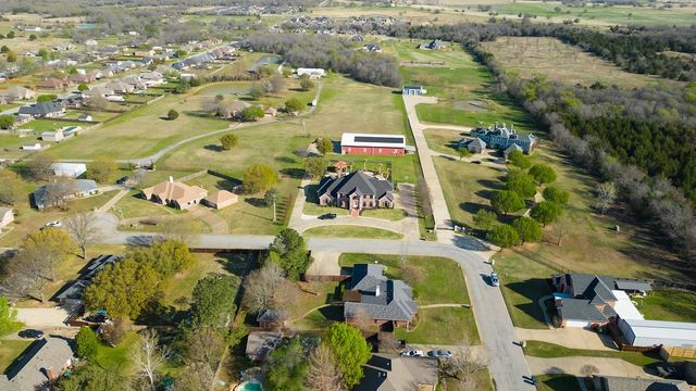 128 Ginger Drive, Pottsboro, TX 75076