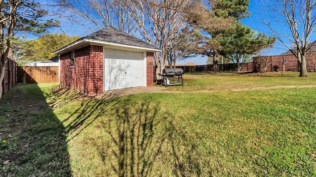 128 Ginger Drive, Pottsboro, TX 75076