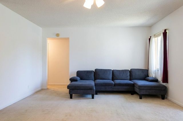 327 Pine Ridge Circle B-2, Greenacres, FL 33463