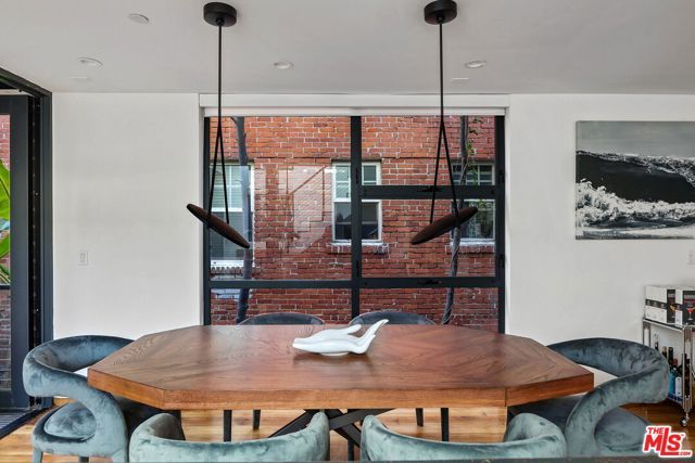 7 Vicente Terrace, Santa Monica, CA 90401