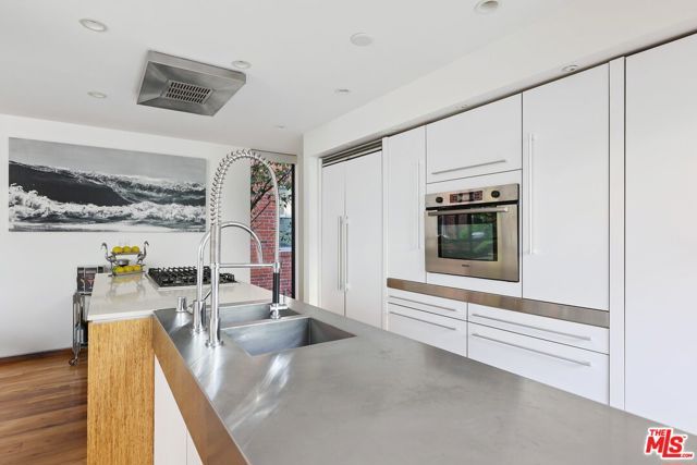 7 Vicente Terrace, Santa Monica, CA 90401