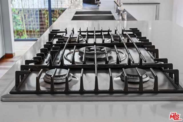 7 Vicente Terrace, Santa Monica, CA 90401