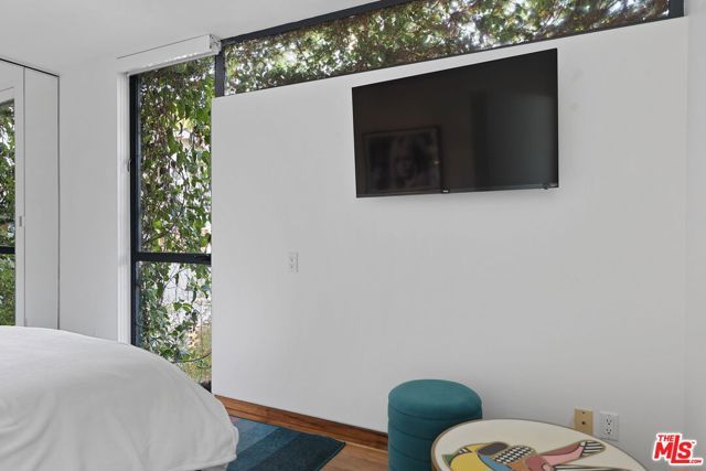 7 Vicente Terrace, Santa Monica, CA 90401