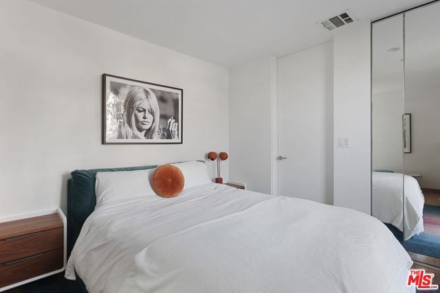 7 Vicente Terrace, Santa Monica, CA 90401