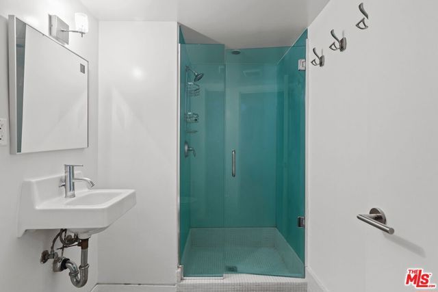 7 Vicente Terrace, Santa Monica, CA 90401