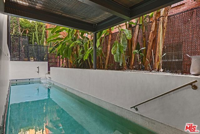 7 Vicente Terrace, Santa Monica, CA 90401